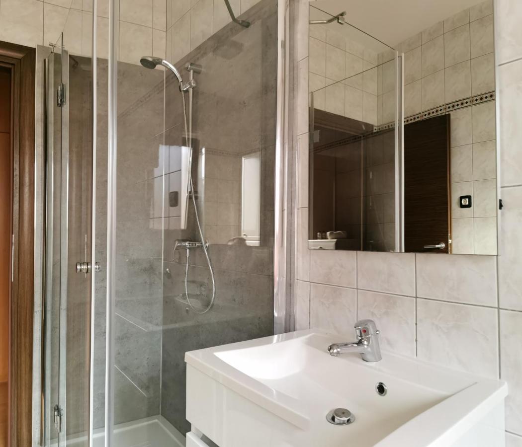 Apartment Lara โรวีน ภายนอก รูปภาพ